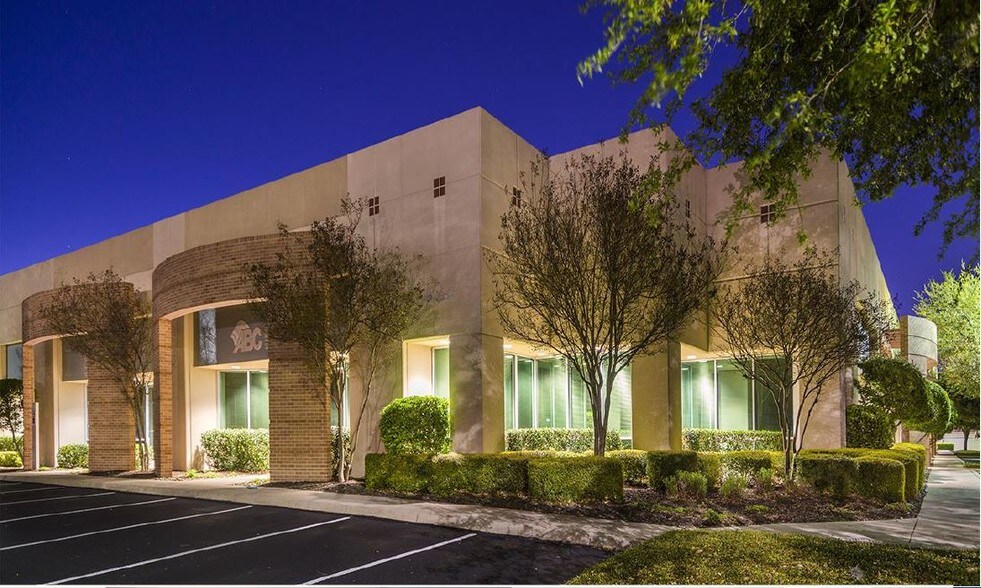 More Photos Of 814 Arion Pky, San Antonio Unknown For Lease