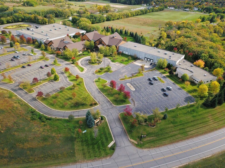 More Photos Of 1920 Turning Leaf Ln SW, Alexandria Warehouse For Lease