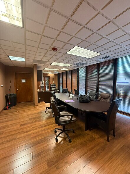 More Photos Of 2715 N Central Ave, Chicago Medical For Lease