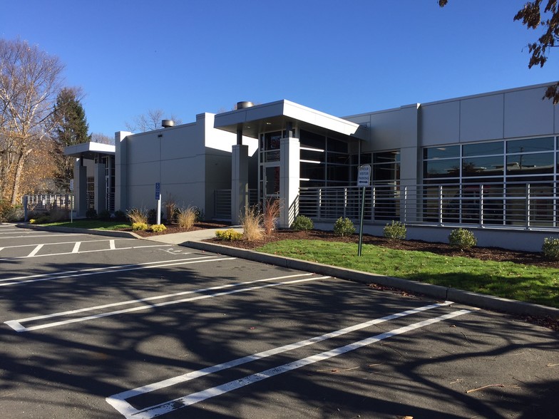 More Photos Of 20 Commerce Park Dr, Milford Unknown For Lease