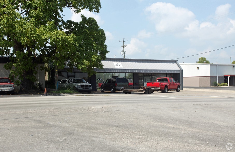 Primary Photo Of 195 Omohundro Pl, Nashville Warehouse For Lease
