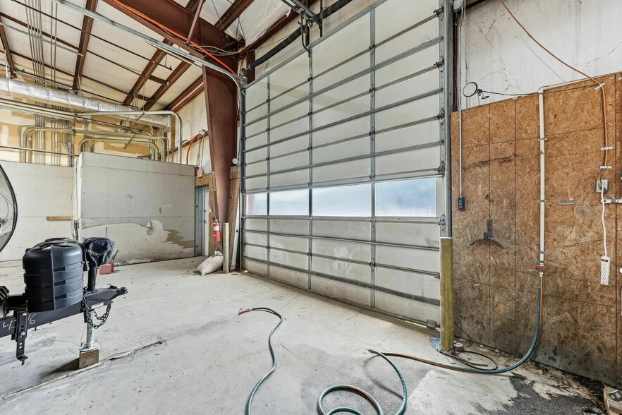 More Photos Of 4336 Cornelia Hwy, Lula Freestanding For Lease