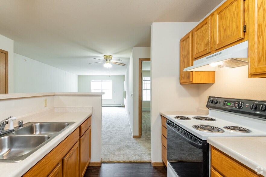 More Photos Of 2409 10th Ave, South Milwaukee Apartments For Sale