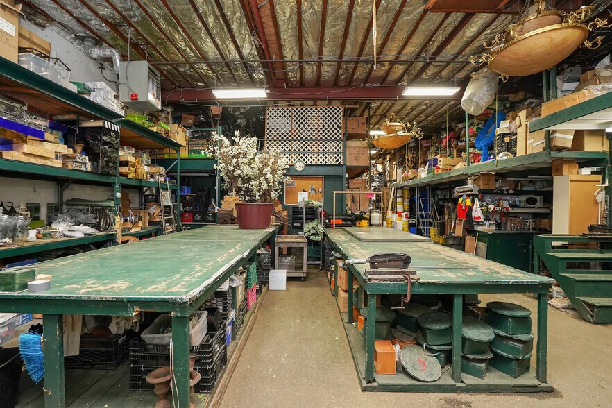 More Photos Of 315-321 Hendrickson Ave, Lynbrook Warehouse For Sale