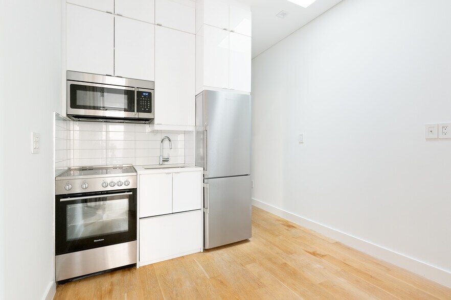 More Photos Of 59-61 Thompson St, New York Apartments For Sale