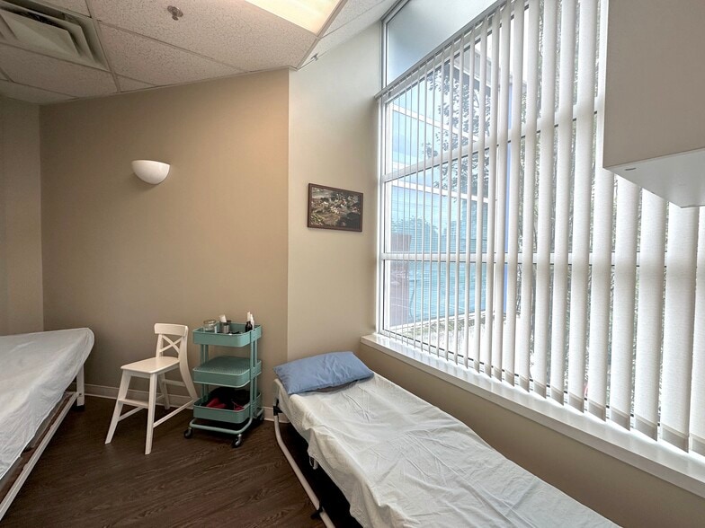 More Photos Of 8260 Westminster Hwy, Richmond Storefront For Sale