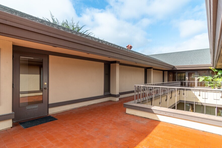 More Photos Of 400 Camino Aguajito, Monterey Office For Sale