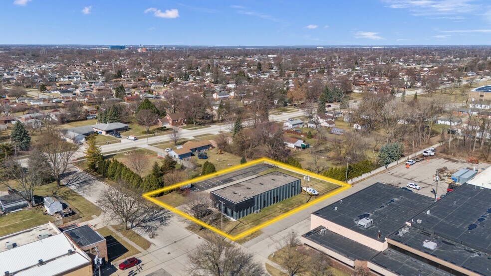 More Photos Of 14445 Barber Ave, Warren Manufacturing For Sale