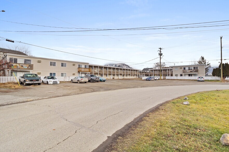 More Photos Of 233 Sherwood Drive, Kamloops Apartments For Sale