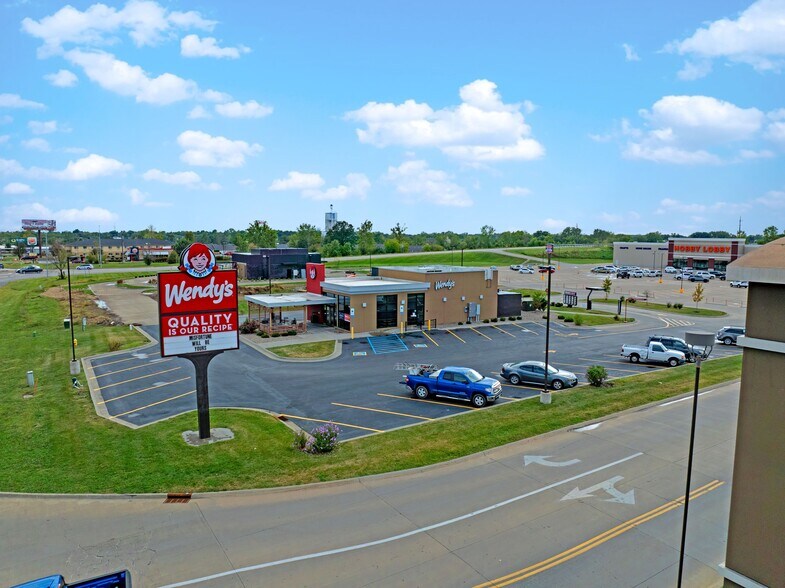 More Photos Of 2321 N Baltimore St, Kirksville Fast Food For Sale