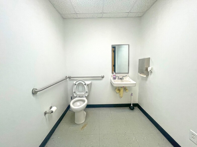 More Photos Of 3740 Macon Rd, Columbus Unknown For Lease