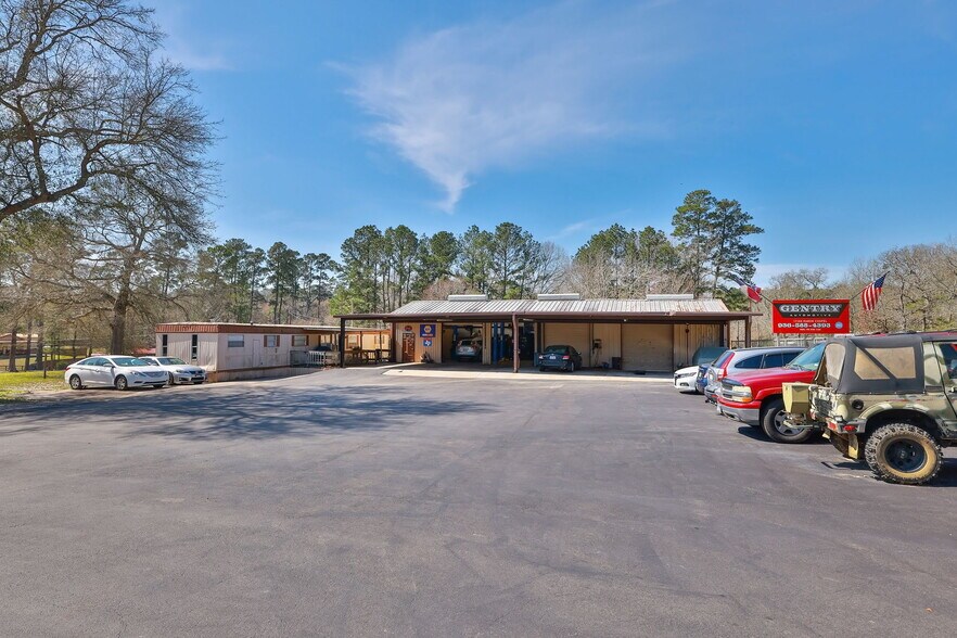 More Photos Of 17163 Rabon Chapel Rd, Montgomery Service For Sale