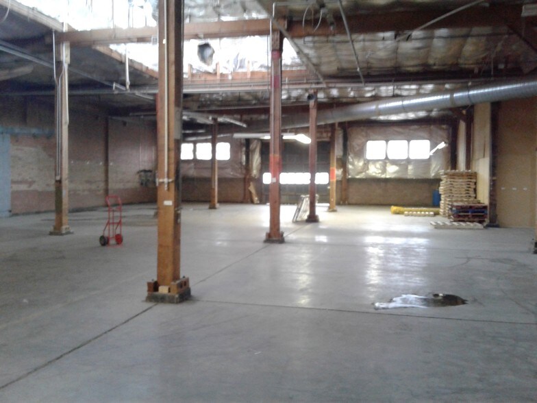 More Photos Of 1500 S 300 W, Clearfield Warehouse For Lease