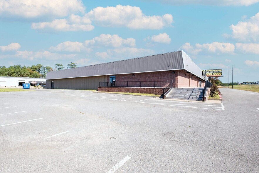 More Photos Of 8624 I 30, Little Rock Restaurant For Sale