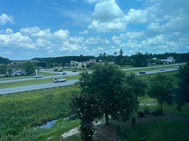 More Photos Of 135 Canal St, Pooler Medical For Lease