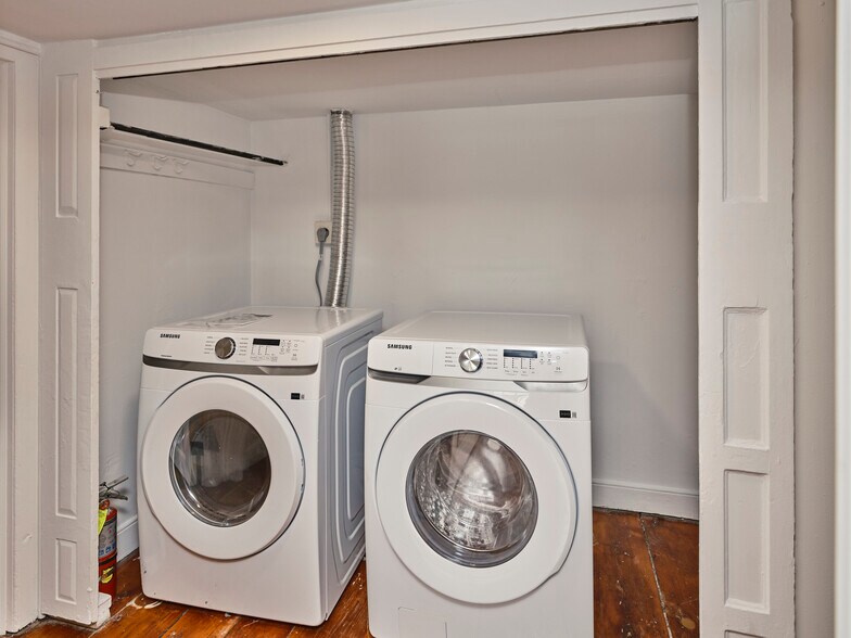 More Photos Of 12-20 W Bridge St, New Hope Storefront For Sale