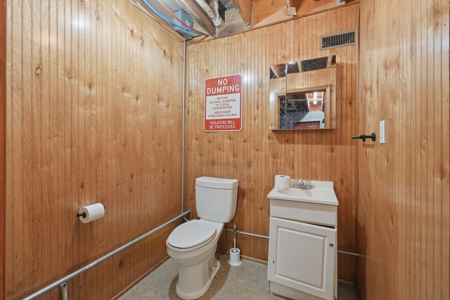 More Photos Of 100 S Old State Road 15, Leesburg Restaurant For Sale