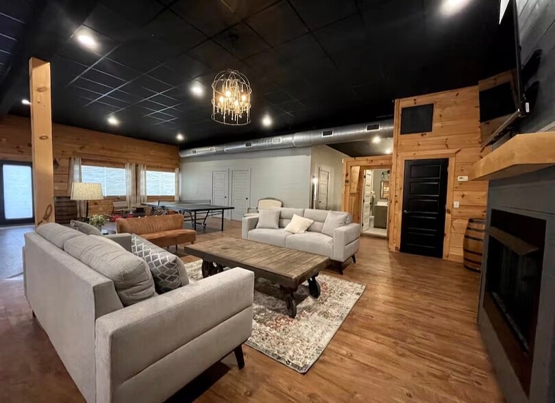 More Photos Of 33 Rose Petal Ln, Ellijay General Retail For Sale