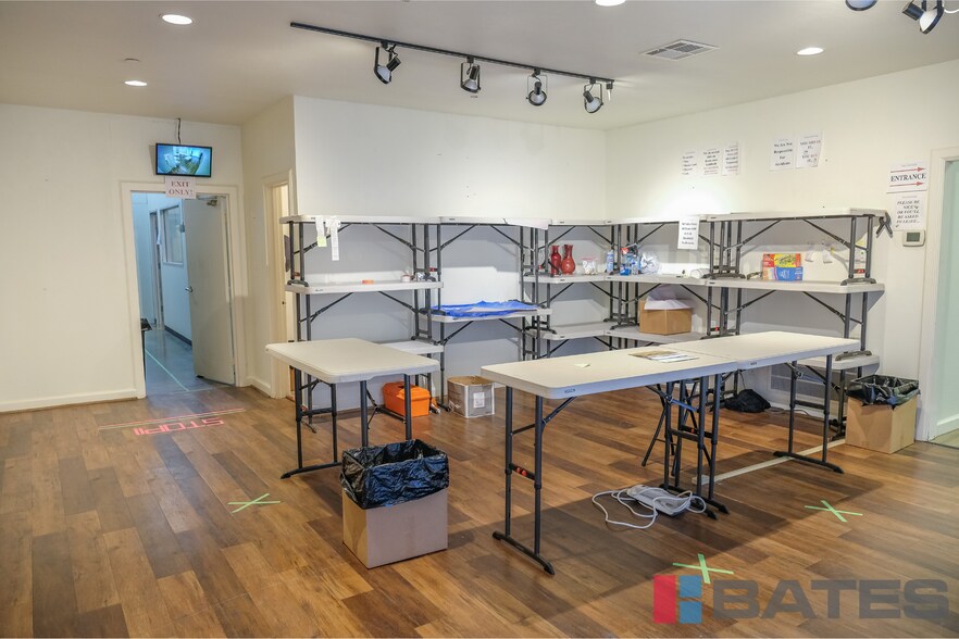 More Photos Of 9203 Diplomacy Row, Dallas Distribution For Lease