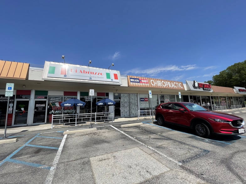 More Photos Of 508-516 S Elm St, Denton Storefront For Lease