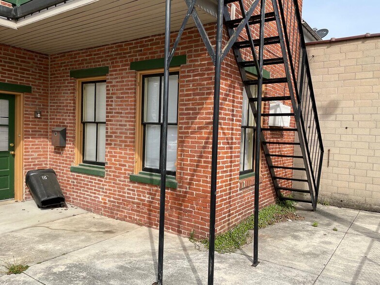 More Photos Of 135 S Duke St, York Office Residential For Lease