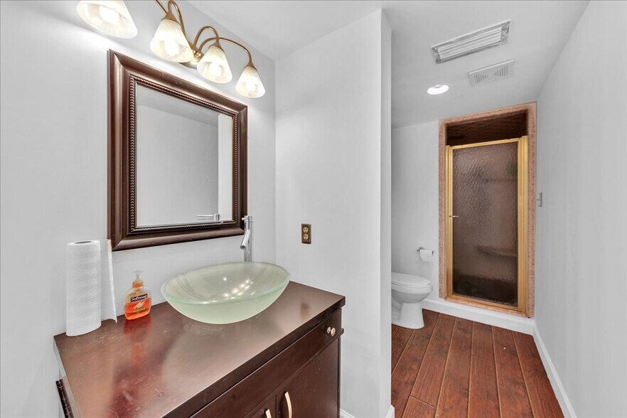 More Photos Of 500 NE 25th St, Pompano Beach Flex For Lease