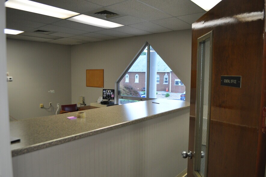 More Photos Of 2075 W Norwegian St, Pottsville Specialty For Sale