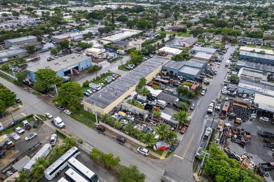 More Photos Of 2201-2227 SW 57th Ave, West Park Warehouse For Sale