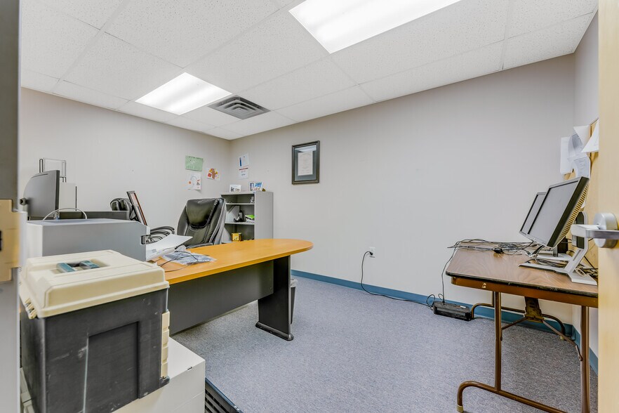 More Photos Of 224 Spruce St, Morgantown Office For Sale