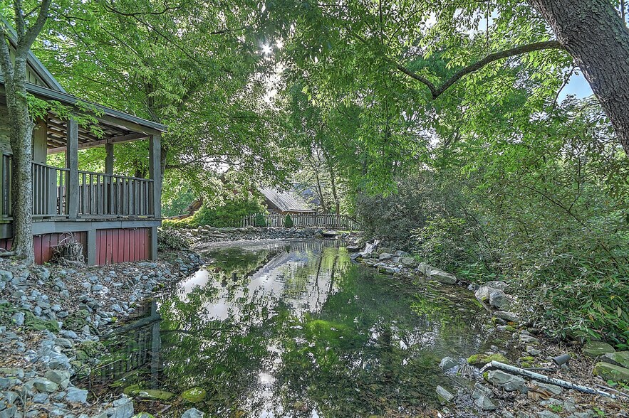 More Photos Of 715 Carson Creek Rd, Limestone Specialty For Sale