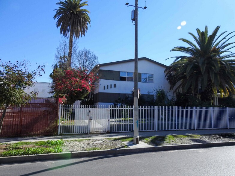 More Photos Of 1118 S Lake, Los Angeles Apartments For Sale