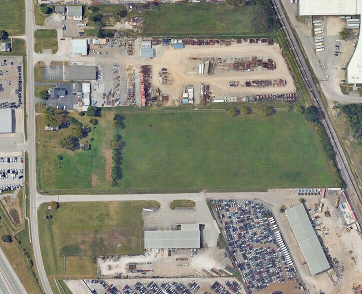 More Photos Of 2262 Refugee Rd, Columbus Manufacturing For Lease
