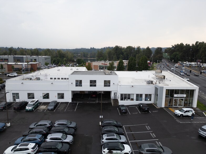 More Photos Of 20000 McLoughlin Blvd, Gladstone Auto Dealership For Sale
