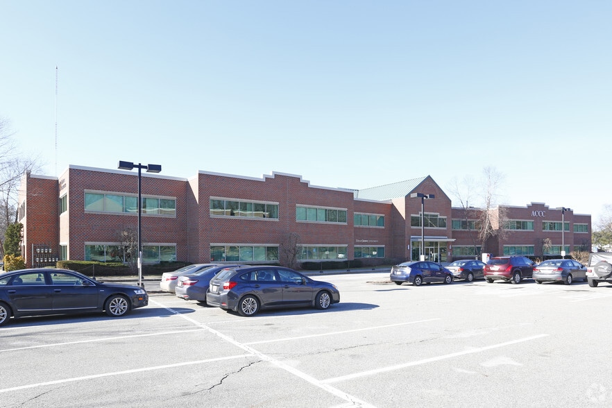 Primary Photo Of 130 Rumford Ave, Newton Office For Lease