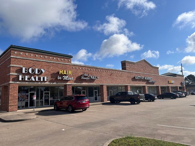 More Photos Of 21040 Highland Knolls Dr, Katy Storefront Retail Office For Lease