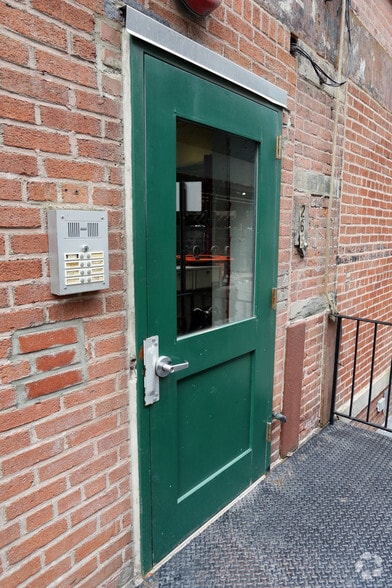 More Photos Of 265 Water St, New York Apartments For Sale