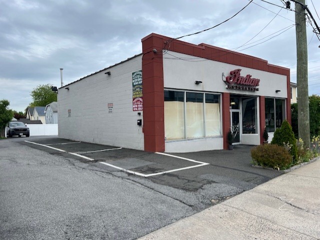 Primary Photo Of 512 Tarrytown Rd, White Plains Freestanding For Lease