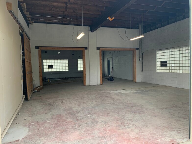 More Photos Of 4050 E 116th St, Cleveland Warehouse For Lease
