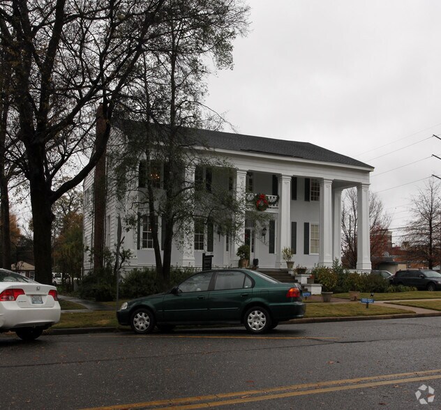 More Photos Of 2606 8th St, Tuscaloosa Office Residential For Sale