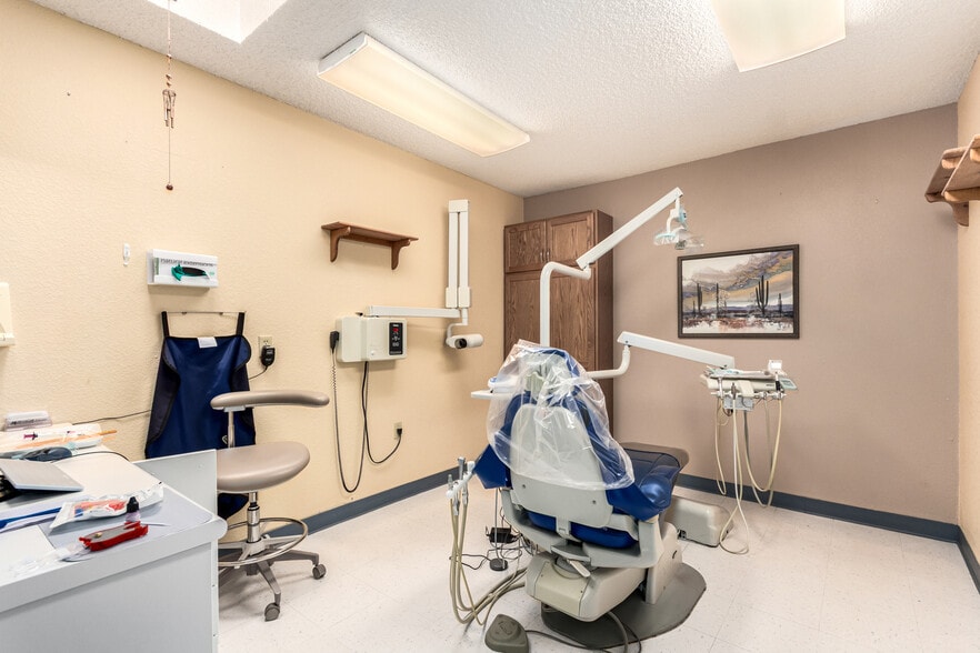 More Photos Of 633-705 E Wilcox Dr, Sierra Vista Medical For Lease
