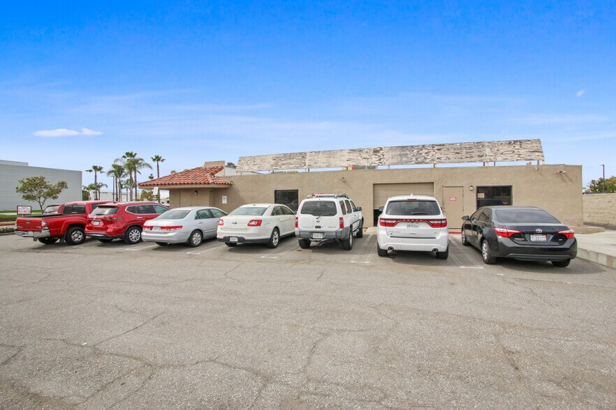 More Photos Of 4200 Campus Dr, Newport Beach Freestanding For Lease
