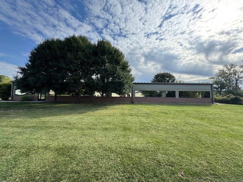 More Photos Of 445 Post rd, Buchanan Office For Sale