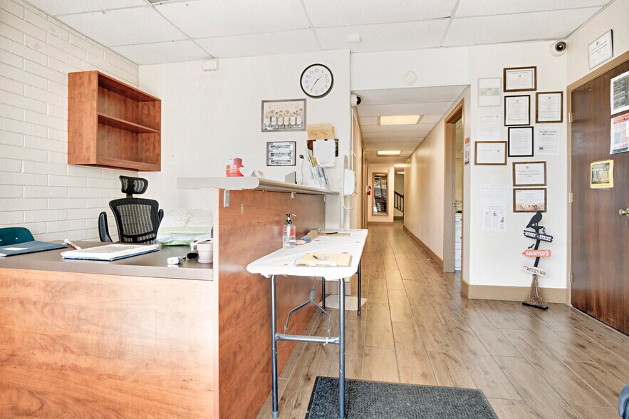 More Photos Of 439 N Maclay Ave, San Fernando Office For Sale