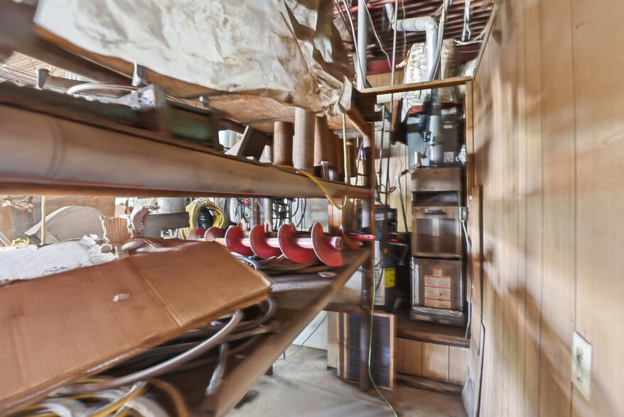 More Photos Of 3616-3618 Dividend Dr, Garland Manufacturing For Sale