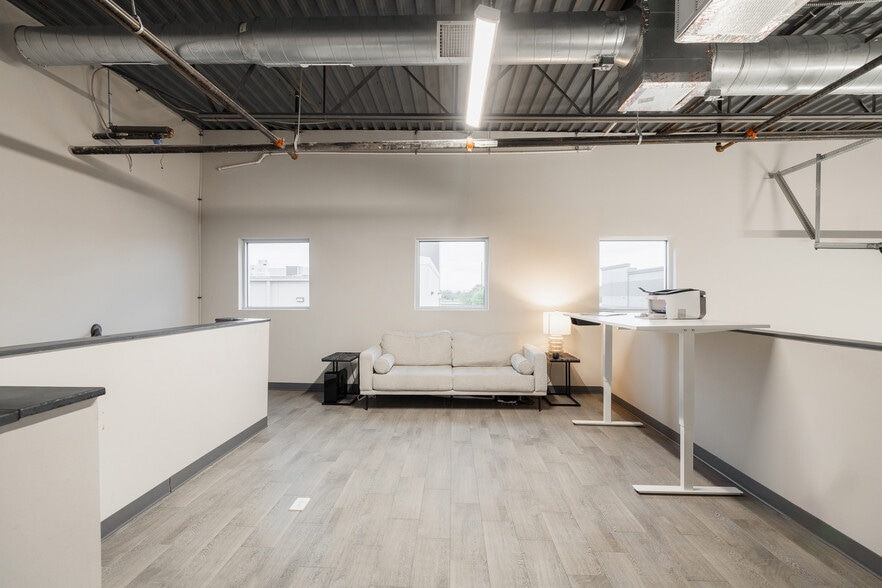 More Photos Of 1435 FM 1463 Rd, Katy Showroom For Sale