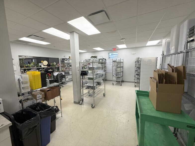 More Photos Of 1353 South Ave, Plainfield Freestanding For Sale