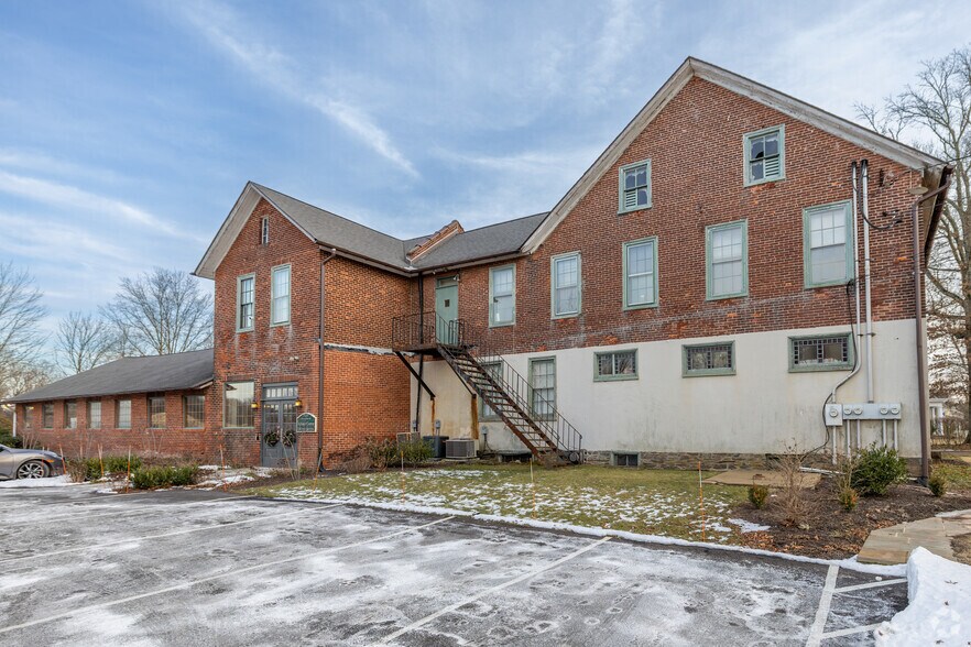 More Photos Of 7137 Old Easton Rd, Pipersville Office Residential For Sale