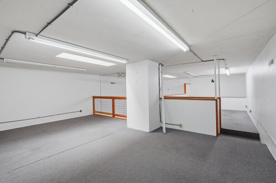 More Photos Of 12493 Loma Rica Dr, Grass Valley Industrial For Sale