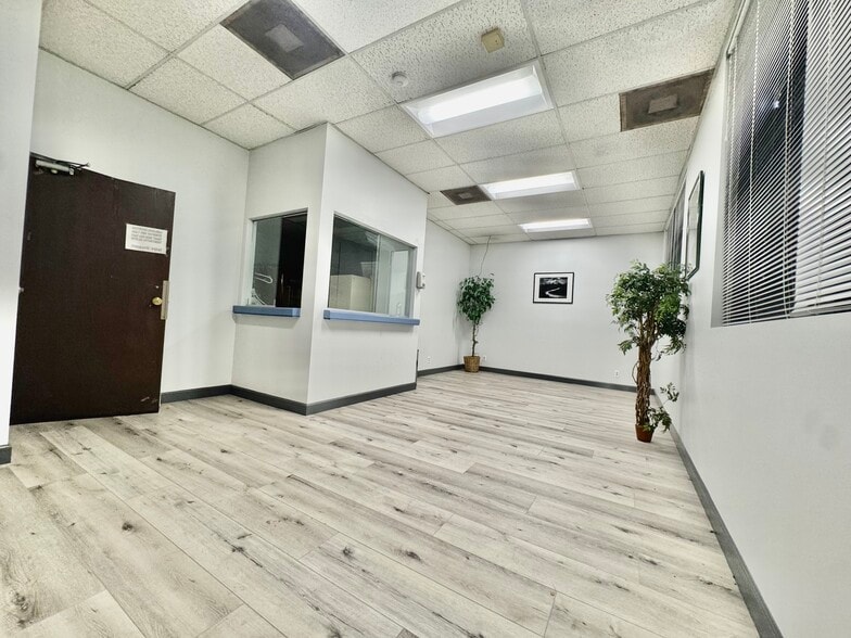 More Photos Of 4401-4405 S Vermont Ave, Los Angeles Medical For Lease