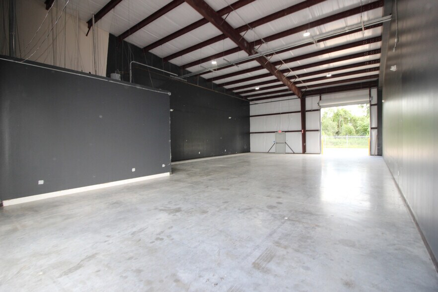 More Photos Of 9730 Telephone Rd, Houston Service For Lease